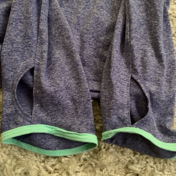 North Face Womens Pullover - Picture 3 of 3